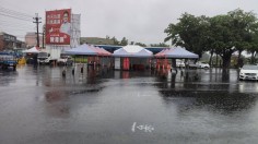 桃園平鎮長照嘉年華-建安宮廟前廣場全場帳篷排設遠景