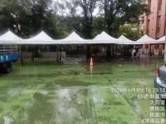楊梅大同國小中庭-雨天備援快速帳一字排開配置